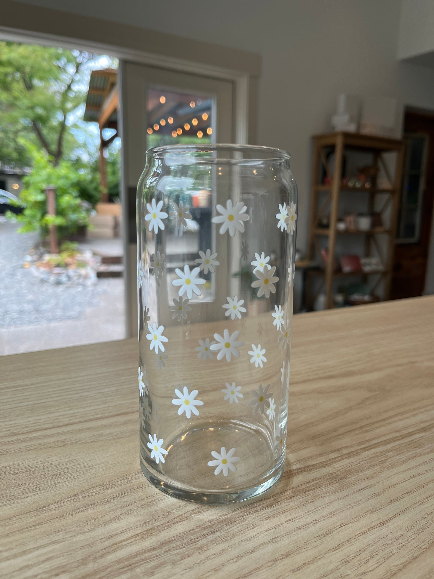 White Daisy Drinking Glass